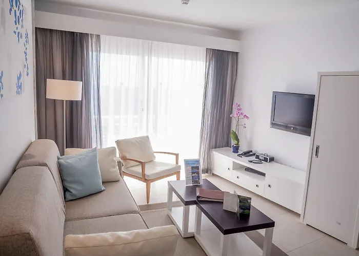 Apartahotel Santa Barbara Golf&ocean Club 4*